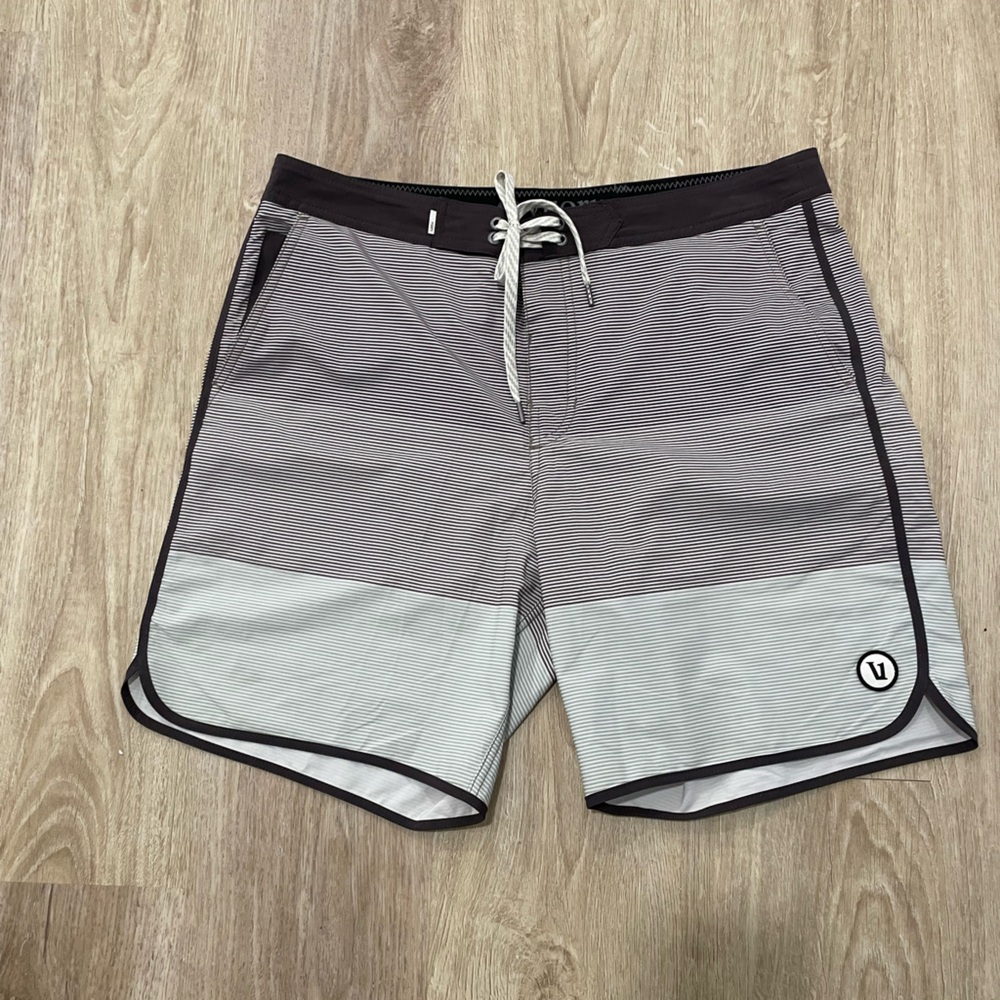 Vuori Men’s Cruise board short